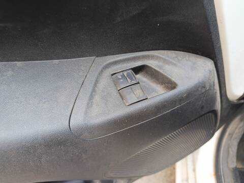 Botonera Elevalunas Toyota Aygo 1KR