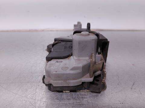 Foto 3ª: Cerradura Puerta Delantera Derecha Peugeot 307 XT 109CV 80KW [NFU] (2001)