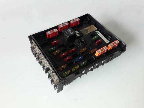 Caja Reles Fusibles Volkswagen Passat SPORTLINE 4MOTION 140CV