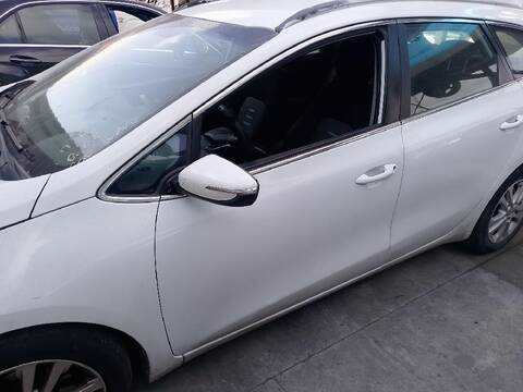 Puerta Delantera Izquierda Kia Ceed 1.6 CRDI 128 SPORTSWAGON JD)
