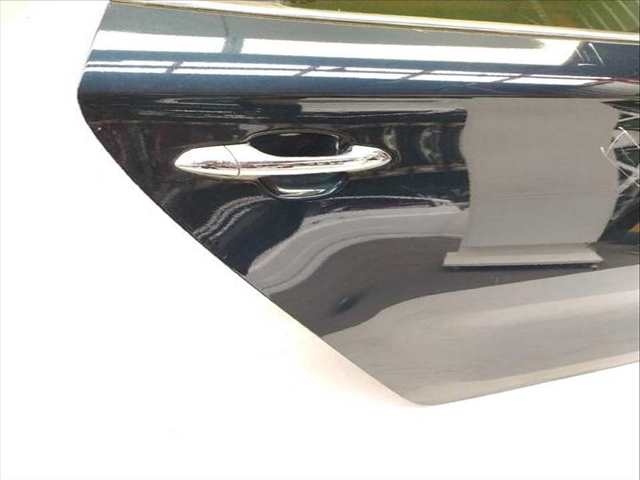 Foto 3ª: Puerta Trasera Derecha Kia Carens 1.7 CRDI (2013)