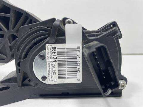 Foto 3ª: Pedal Acelerador Peugeot 3008 HN02 (2018)