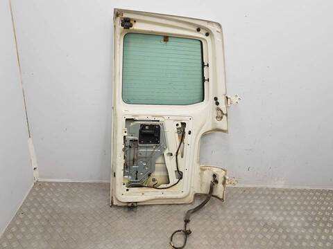 Foto 3ª: Puerta Trasera Izquierda Volkswagen Transporter T5 COMBI (2004)