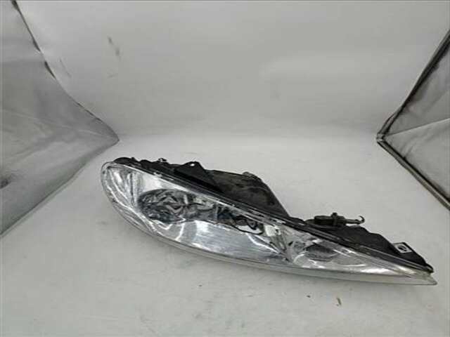 Foto 3ª: Faro Derecho Peugeot 206 2.0 GTI [2.0 LTR. - 100 KW 16V CAT (RFN - EW10J4)] [RFN / EW10J4]