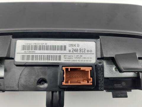Foto 4ª: Cuadro de Instrumentos Citroen C4 1.2 THP 110 110CV 81KW [HNV (EB2DTM),HNZ (EB2DT),HNP (EB2ADT)] (2018)