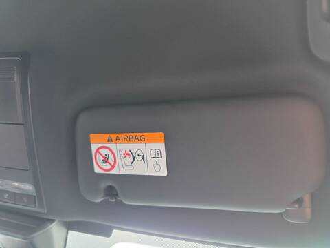 Parasol Derecho Mazda 3 EXCLUSIVE-LINE BERLINA