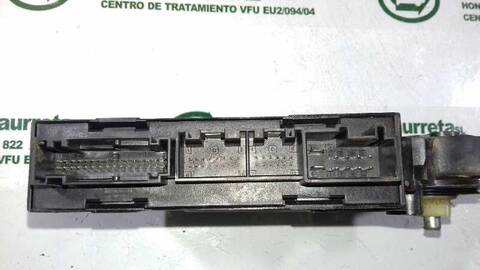 Foto 3ª: Elevalunas Eléctrico Delantero Izquierdo Volkswagen Touareg TDI R5 174CV 128KW [BAC] (2003)