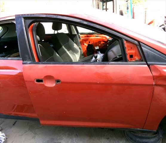 Puerta Delantera Derecha Ford Focus 1.6 G 2011-2014