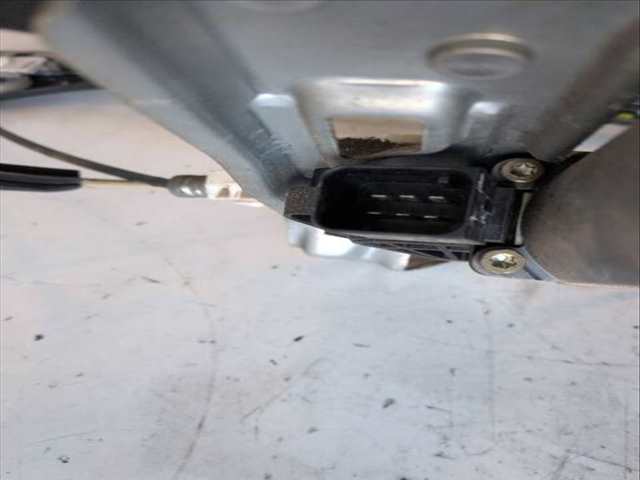 Foto 2ª: Elevalunas Eléctrico Delantero Izquierdo Mercedes Clase C 160 VERSION INDEFINIDA (2000)