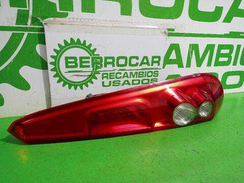 Foto 2ª: Piloto Trasero Derecho Ford Fiesta AMBIENTE 68CV (2001)