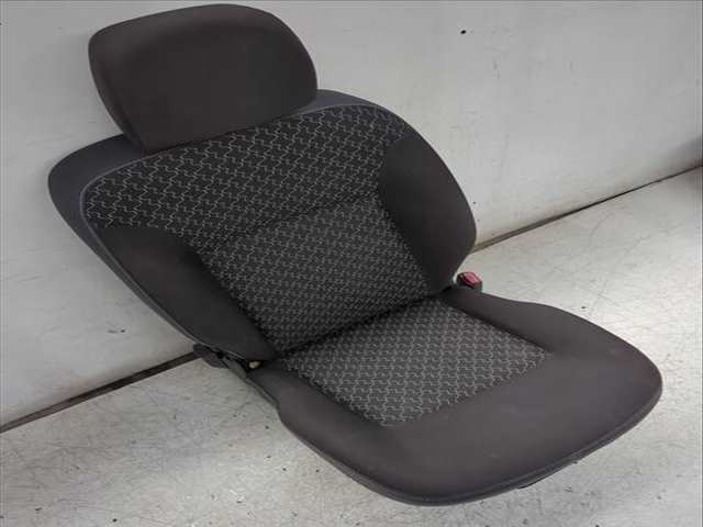 Foto 3ª: Asiento Delantero Derecho Renault Express 1.5 DCI 90 FW0G FW05 FW08 FW11) 90CV 66KW KANGOO FW0/1_) [K9K 808,K9K 608,K9K 628] (2016)
