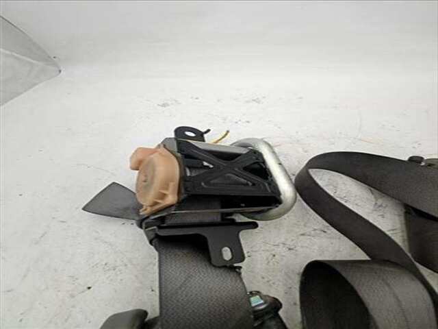 Foto 2ª: Cinturón Delantero Derecho Hyundai Tucson 2.0 CRDI COMFORT (4WD) [2.0 LTR. - 103 KW CRDI CAT] [4EA]