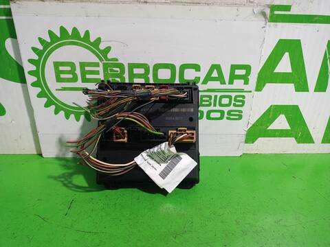 Foto 3ª: Caja Reles Fusibles Seat Ibiza COOL 101CV 74KW [ATD] (2008)