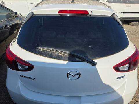 Portón Mazda 2 ZENITH 116CV 85KW