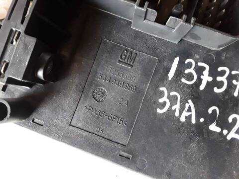 Foto 3ª: Caja Reles Fusibles Opel Insignia COSMO 2.0 CDTI 131CV (2008)