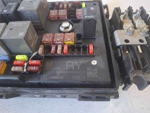 Caja Reles Fusibles Opel Astra COSMO 1.7 16V CDTI 125CV