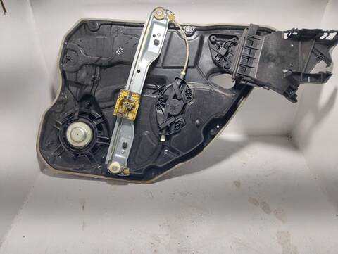 Foto 3ª: Elevalunas Manual Trasero Izquierdo Volvo V60 SUMMUM 2 DIESEL CAT 1969 CM3) 150CV [D4204T4] (2015)