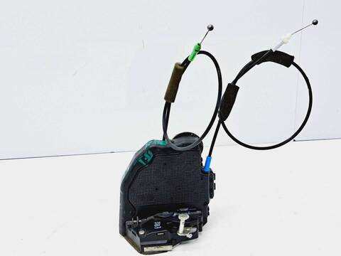 Cerradura Puerta Trasera Derecha Toyota Avensis ADVANCE 150CV 110KW