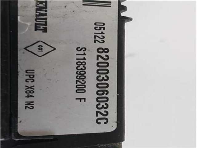 Foto 3ª: Centralita BSM Renault Scenic 1.9 DCI JM12 JM0G) 120CV 88KW JM) [F9Q 812] (2004)
