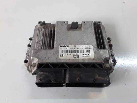Centralita Motor ECU Opel Astra COSMO 1.7 16V CDTI 101CV