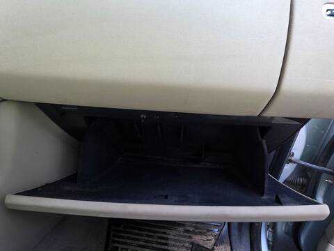 Foto 2ª: Guantera Land Rover Discovery TDV6 S (2011)