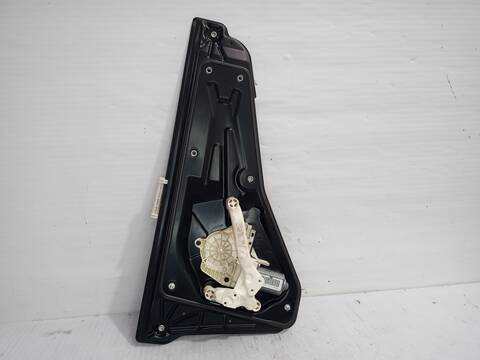 Elevalunas Manual Trasero Izquierdo Land Rover Discovery TDV6 HSE 245CV 180KW