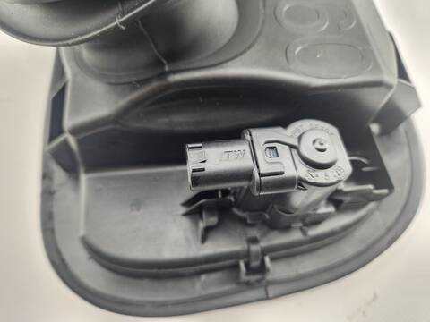 Foto 3ª: Tapa Exterior Combustible Mini Countryman COOPER S 192CV 141KW [B48A20A] (2022)