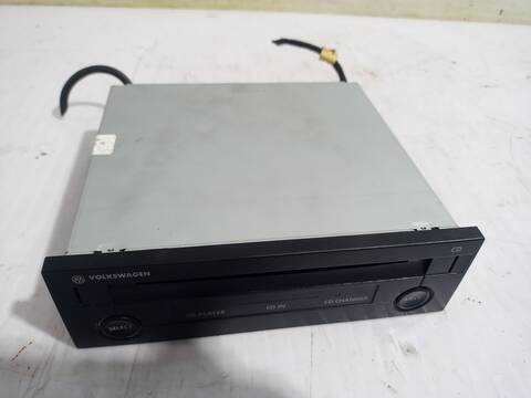 Foto 2ª: Sistema Audio Radio CD Volkswagen Passat ADVANCE BERLINA 131CV 96KW [AVF] (2003)