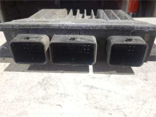 Foto 3ª: Centralita Motor ECU Renault Megane 1.5 AUTHENTIQUE [1.5 LTR. - 74 KW DCI DIESEL] II GRANDTOUR (2003-_) [K9K F7]
