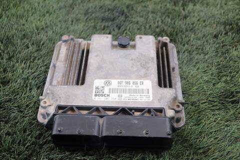 Centralita Motor ECU Volkswagen Golf EDITION BLUEMOTION TECH.