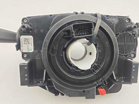 Foto 4ª: Mando Multifuncion Peugeot 208 1.2 PURETECH 100 101CV 74KW [HN05] (2024)