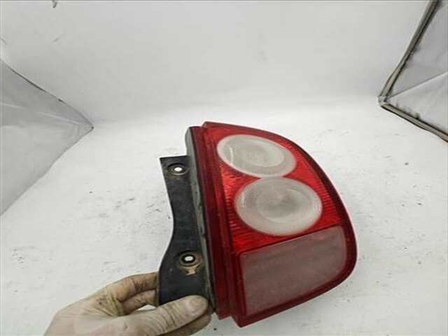 Foto 2ª: Piloto Trasero Derecho Nissan Micra 1.2 ACENTA [1.2 LTR. - 59 KW CAT] [CR12]