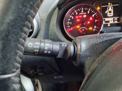 Mando Multifuncion Nissan Qashqai ACENTA 4X4 141CV 104KW