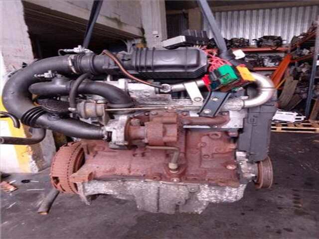Foto 2ª: Motor Completo Renault Clio 1.5 SOCIETE GENERIQUE [1.5 LTR. - 48 KW DCI DIESEL] [K9K700,K9K704,K9K A7]