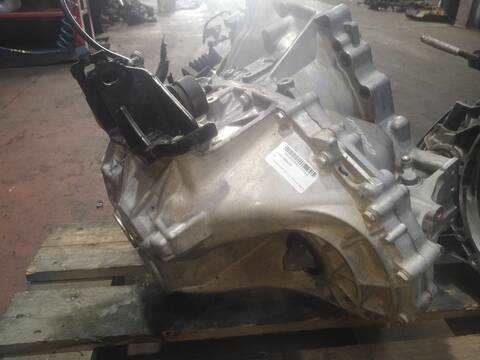 Foto 3ª: Caja Cambios Toyota Avensis 2ADFTV BERLINA (2005)