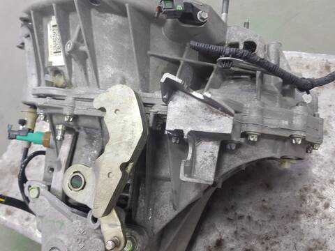 Foto 2ª: Caja Cambios Nissan Juke N-TEC (2010)