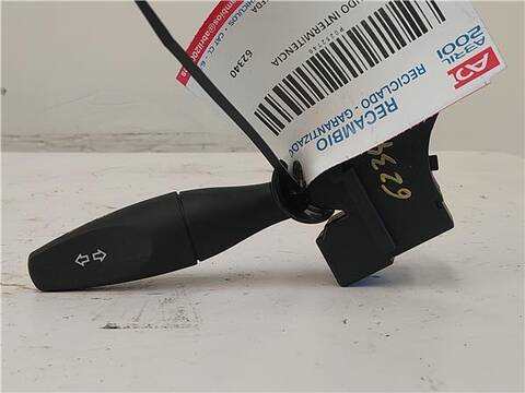 Foto 1ª: Mando Multifuncion Ford Focus 1.8 TDCI 100CV 74KW [FFDA] (2004)