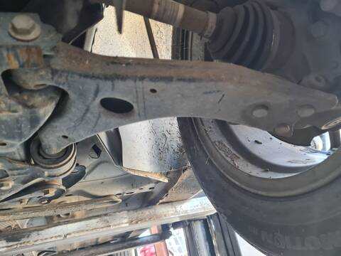 Brazo Suspension Delantero Izquierdo Ford C Max TREND PLUS 120CV 88KW CEU)