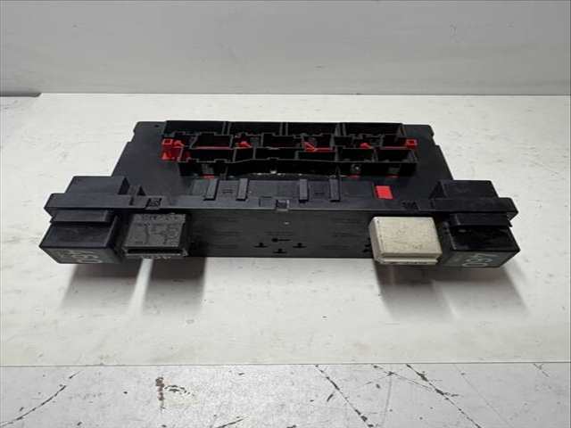 Foto 1ª: Caja Reles Fusibles Volkswagen Passat BLF BERLINA AUT. (2007)