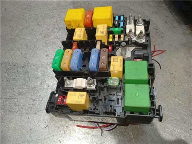 Foto 3ª: Centralita BSM Citroen C3 1.2 C-SERIES [1.2 LTR. - 81 KW 12V E-THP - PURETECH]