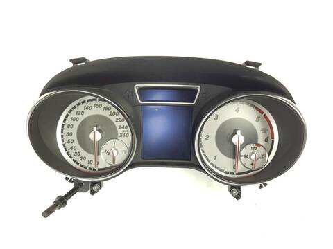 Foto 3ª: Cuadro de Instrumentos Mercedes Clase C 160 CLA 220 CDI 117.303) (2014)