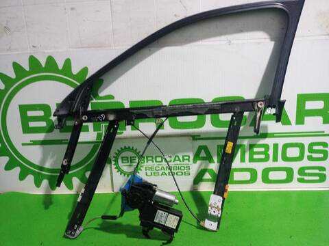 Foto 3ª: Elevalunas Eléctrico Delantero Derecho Audi A4 2.5 TDI 120KW) 163CV (2000)
