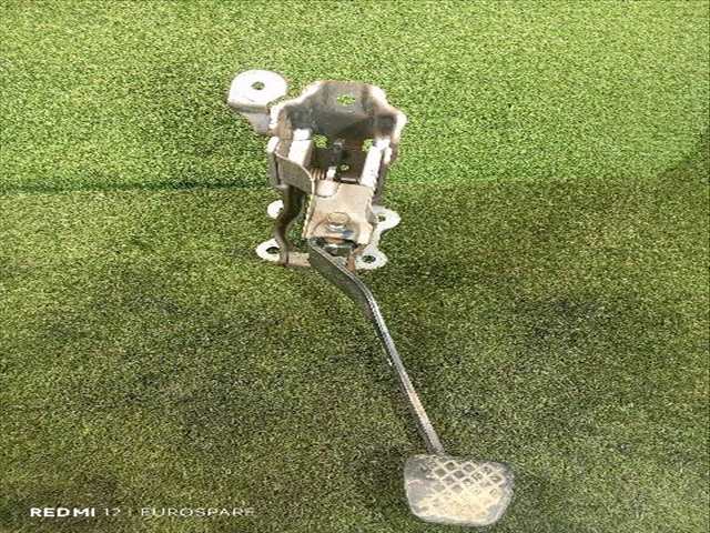 Pedal Embrague Nissan Patrol 2.8 TD