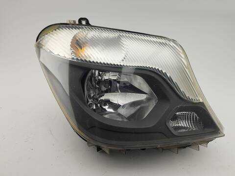 Faro Derecho Mercedes Sprinter 310/311/313/314/316 CDI 906.631/633/635/637) 114CV 84KW CAJA CERRADA