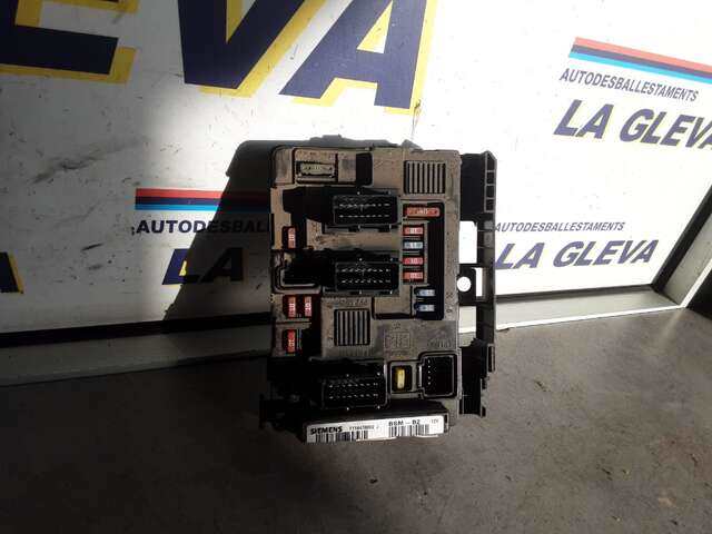 Foto 2ª: Caja Reles Fusibles Citroen Berlingo 1.9 DIESEL 60CV [WJY] (2003)