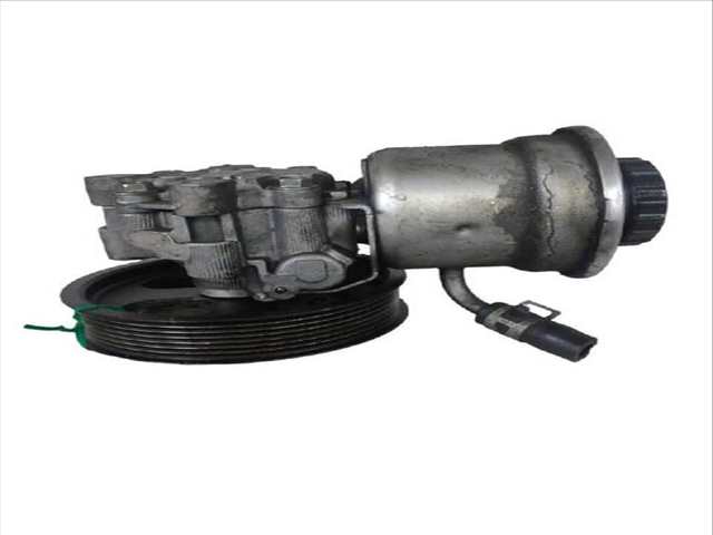 Bomba de Direccion Toyota Verso 2.2 D-4D AUR10_ AUR10R)