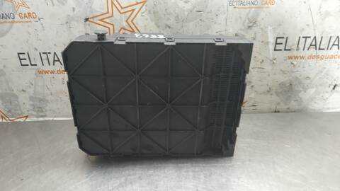 Foto 3ª: Caja Reles Fusibles Citroen C4 LX BERLINA 90CV 66KW [9HX] (2008)