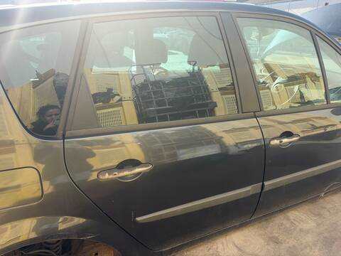 Foto 2ª: Puerta Trasera Derecha Renault Scenic K4M 97 JM) (2005)