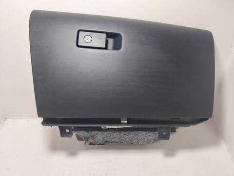 Guantera Volvo V60 SUMMUM 2 DIESEL CAT 1969 CM3) 150CV