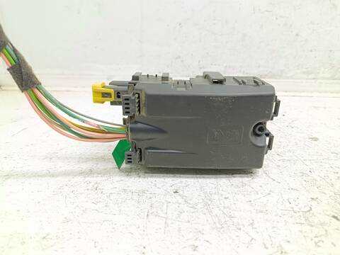 Foto 4ª: Caja Reles Fusibles Opel Viva L EXPRESS 102CV 75KW FURGON [YH01] (2021)